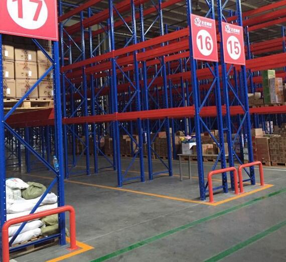 重型倉(cāng)儲(chǔ)貨架為什么被受人喜愛